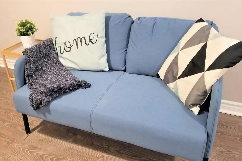 Charming Studio With Parking, Netflix, Full Kitchen - Close To Algonquin College Apartment Ottawa